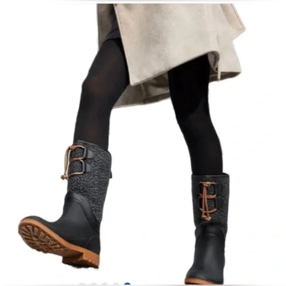 NEW KAMIK Women's Abigail Winter or Rain boots in black/white Size 5